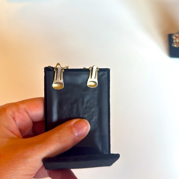 Vintage Elegant Gold and Orange Jewelry Set - Picture 4 of 8